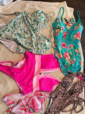 HAUL! 6 SHEIN and Time & Tru Mixed-Color Women's Swimwear - make an offer!